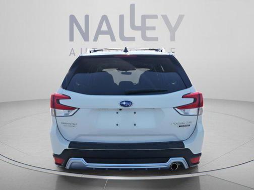 Crystal White Pearl 2024 Subaru Forester Touring