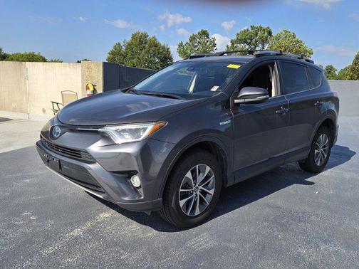 2018 Toyota RAV4 Hybrid XLE