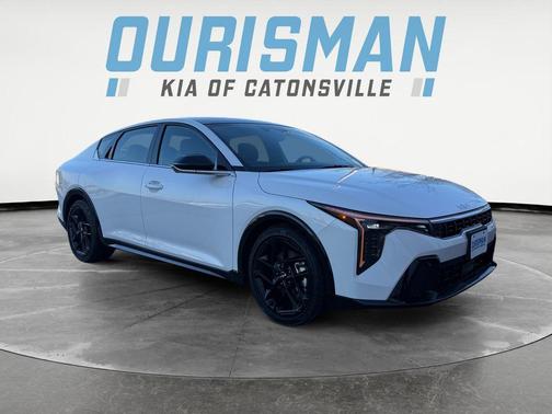 Snow White Pearl 2025 Kia K4 GT-Line Turbo Sedan