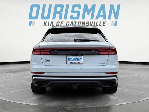 2022 Audi Q8 55 Premium Plus