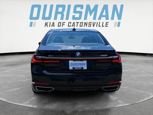 2022 BMW 740 i xDrive