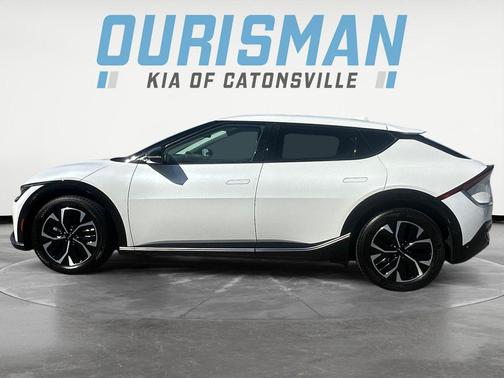 Snow White Pearl 2023 Kia EV6 Wind