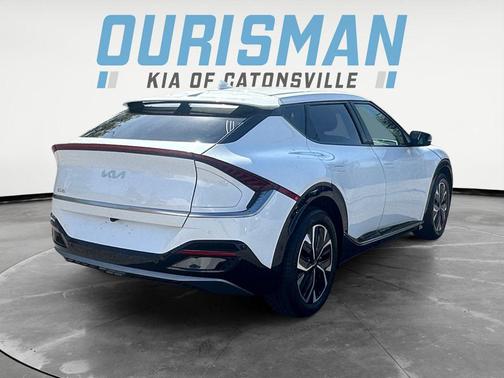 Snow White Pearl 2023 Kia EV6 Wind