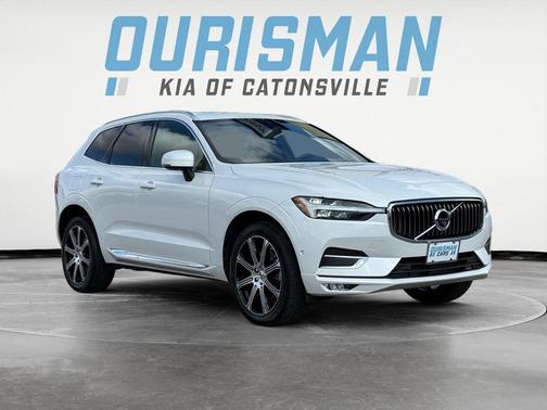 Crystal White Metallic 2021 Volvo XC60 T5 Inscription