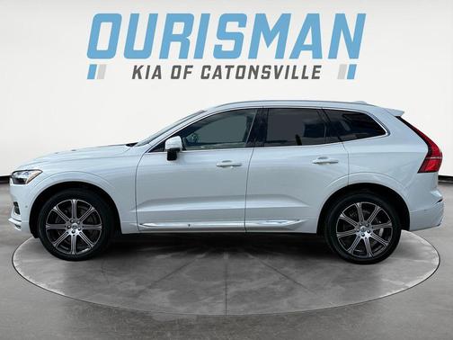 Crystal White Metallic 2021 Volvo XC60 T5 Inscription