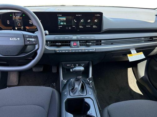 Snow White Pearl 2026 Kia K4 LX