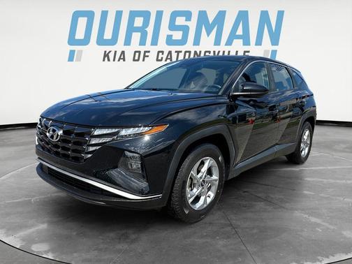 Black Pearl 2024 Hyundai TUCSON SE