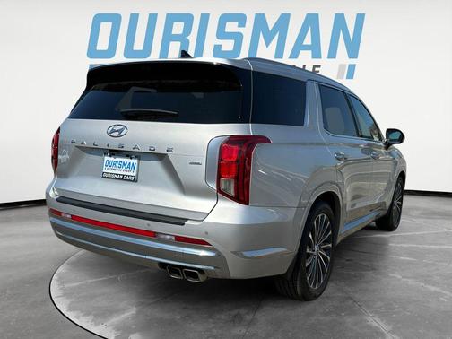 Typhoon Silver 2023 Hyundai PALISADE Calligraphy