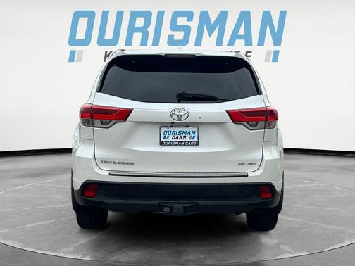 Blizzard Pearl 2018 Toyota Highlander SE