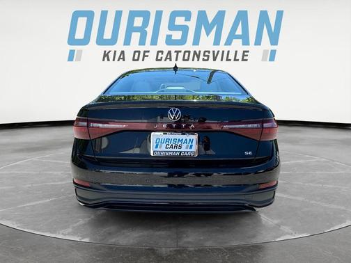Deep Black Pearl 2025 Volkswagen Jetta 1.5T SE