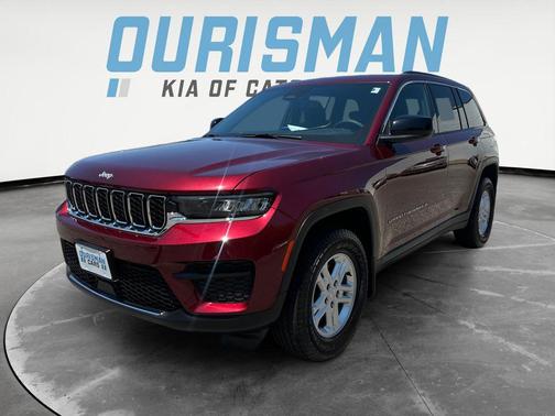 Velvet Red Pearlcoat 2025 Jeep Grand Cherokee Laredo