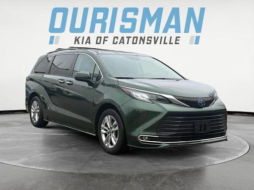 2022 Toyota Sienna XLE