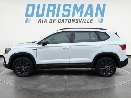 Pure White 2023 Volkswagen Taos 1.5T S
