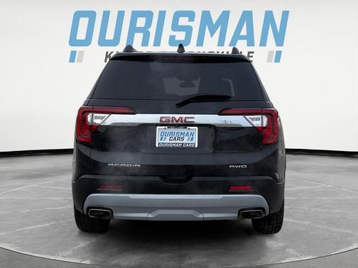 2023 GMC Acadia AWD SLT