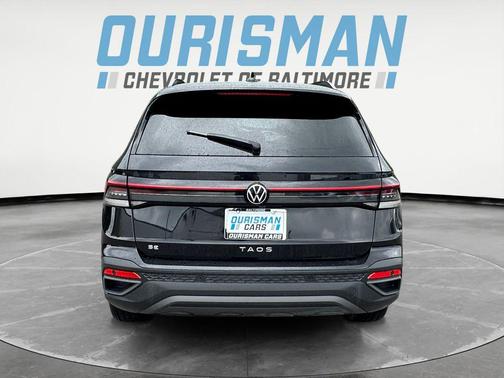 Deep Black 2025 Volkswagen Taos 1.5T SE Black