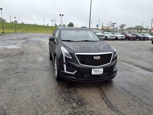 Stellar Black Metallic 2020 Cadillac XT5 Sport