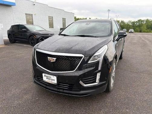 Stellar Black Metallic 2020 Cadillac XT5 Sport