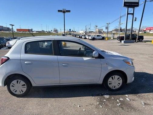 2022 Mitsubishi Mirage ES