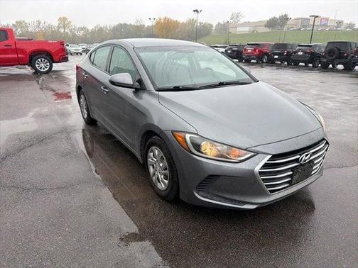2018 Hyundai ELANTRA SE