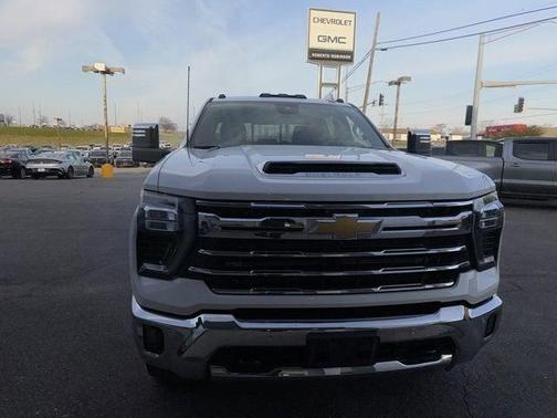 Summit White 2025 Chevrolet Silverado 3500 LTZ