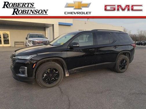 Mosaic Black Metallic 2023 Chevrolet Traverse LT Cloth