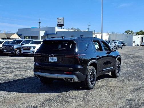Mosaic Black Metallic 2027 Chevrolet Traverse AWD Z71