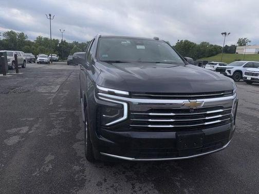 Dark Ash Metallic 2025 Chevrolet Tahoe LT