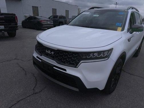 Glacial White Pearl 2023 Kia Sorento S