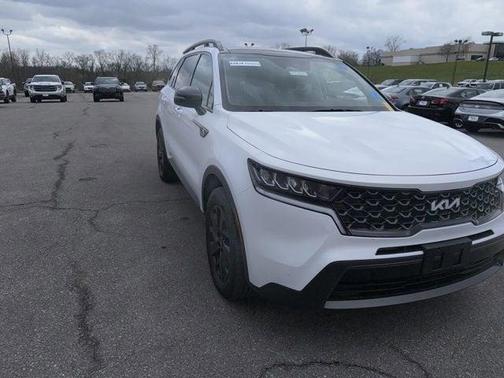 Glacial White Pearl 2023 Kia Sorento S