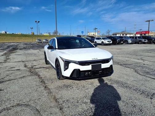 2025 Kia K4 GT-Line
