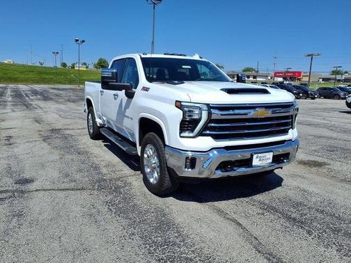 Summit White 2025 Chevrolet Silverado 2500 LTZ