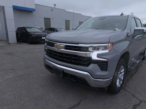 Slate Gray Metallic 2024 Chevrolet Silverado 1500 LT