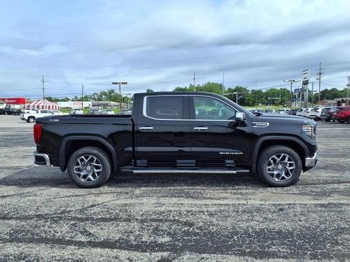 Onyx Black 2026 GMC Sierra 1500 SLT