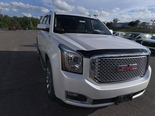White Frost Tricoat 2016 GMC Yukon Denali