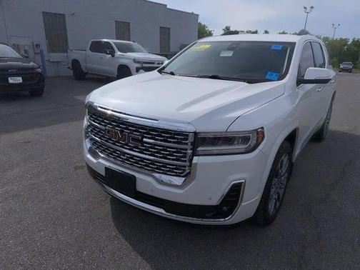 White Frost Tricoat 2022 GMC Acadia Denali