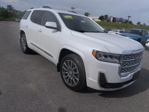 White Frost Tricoat 2022 GMC Acadia Denali
