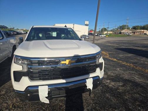 Summit White 2026 Chevrolet Silverado 1500 LT
