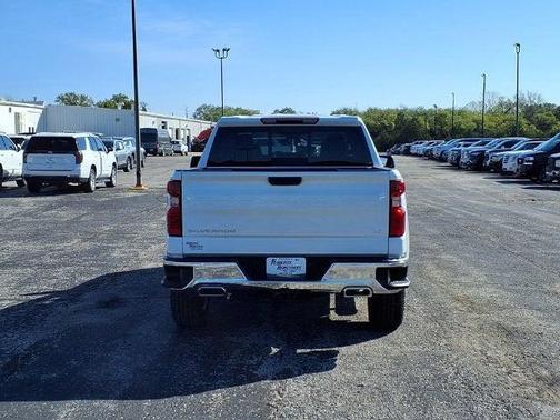 Summit White 2026 Chevrolet Silverado 1500 LT