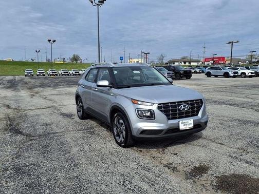 2025 Hyundai VENUE SEL