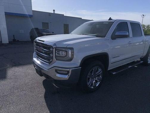 White Frost Tricoat 2017 GMC Sierra 1500 SLT