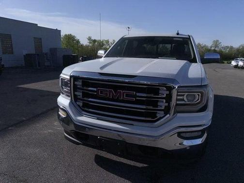 White Frost Tricoat 2017 GMC Sierra 1500 SLT