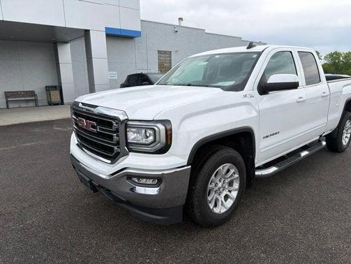 Summit White 2019 GMC Sierra 1500 SLE
