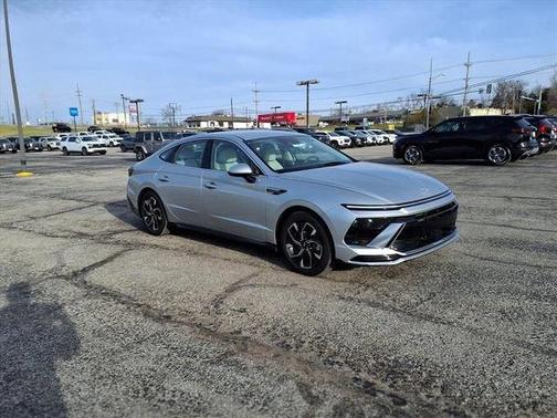 2025 Hyundai SONATA SEL