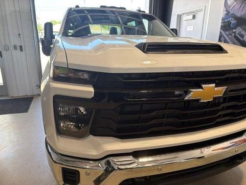 Summit White 2026 Chevrolet Silverado 2500 WT