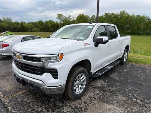Summit White 2026 Chevrolet Silverado 1500 LT