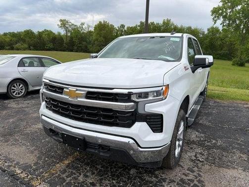 Summit White 2026 Chevrolet Silverado 1500 LT