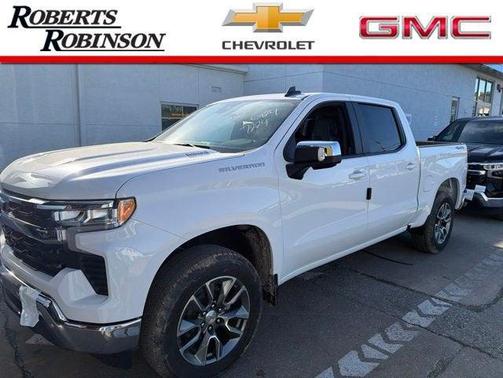 Summit White 2026 Chevrolet Silverado 1500 LT