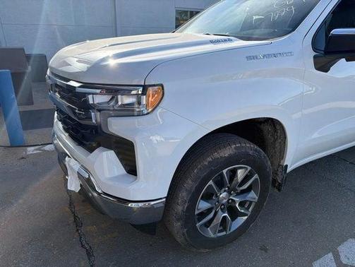 Summit White 2026 Chevrolet Silverado 1500 LT
