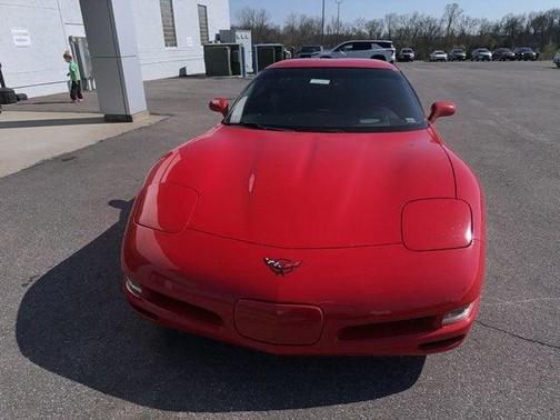 Torch Red 2000 Chevrolet Corvette Base