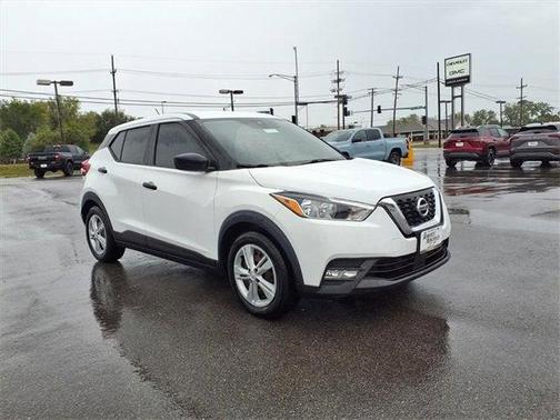2020 Nissan Kicks S